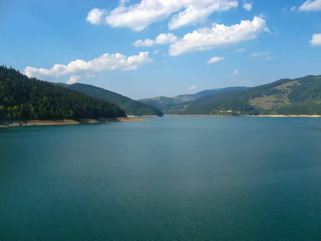 Bicaz Lake in Romania, used to show how beautiful Romania is when debunking myths about Romania