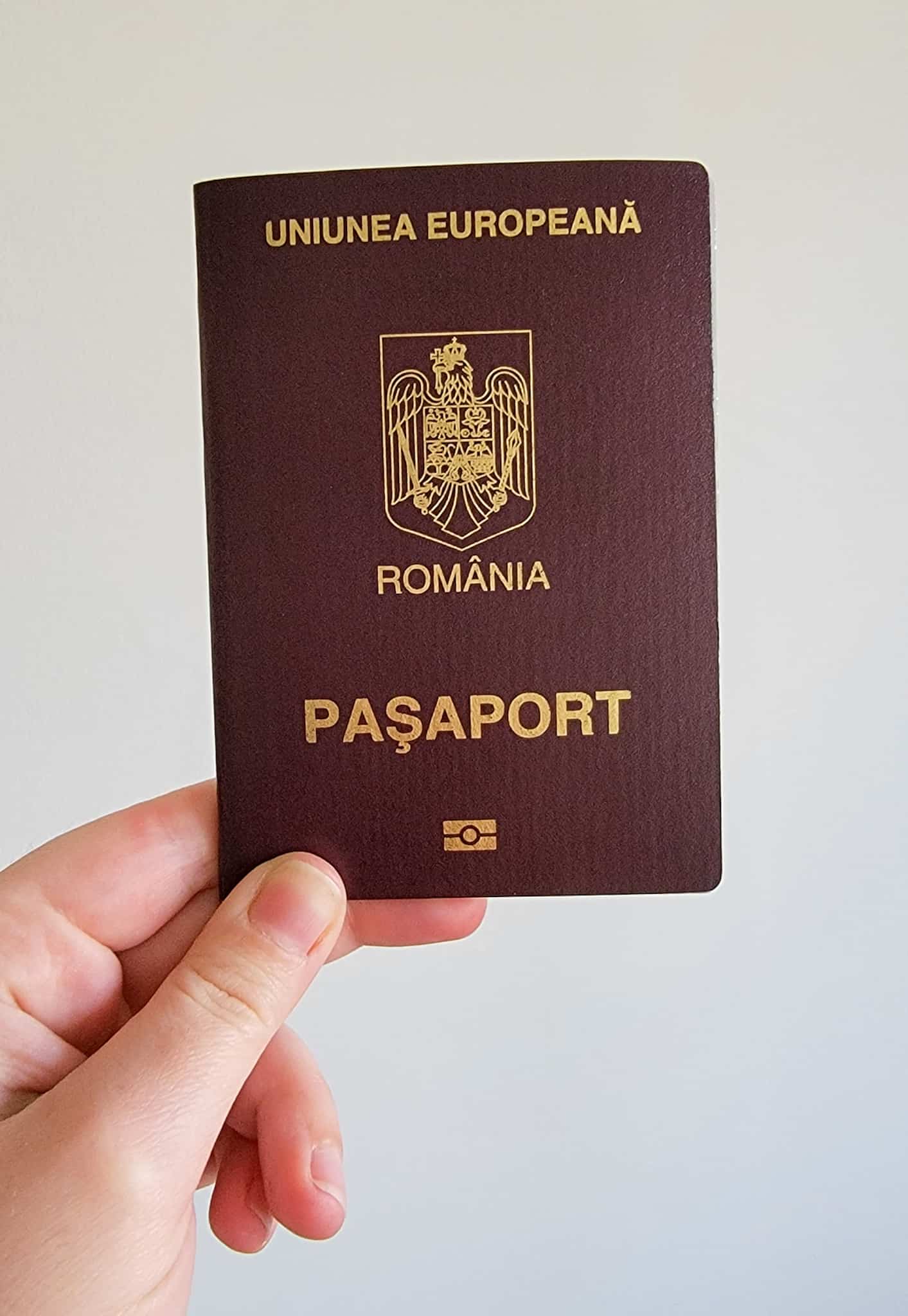 romanian passport