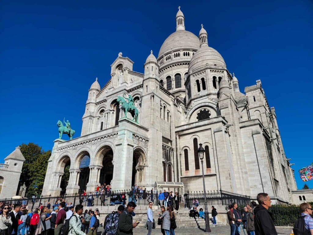 sacre coeur basilica in paris