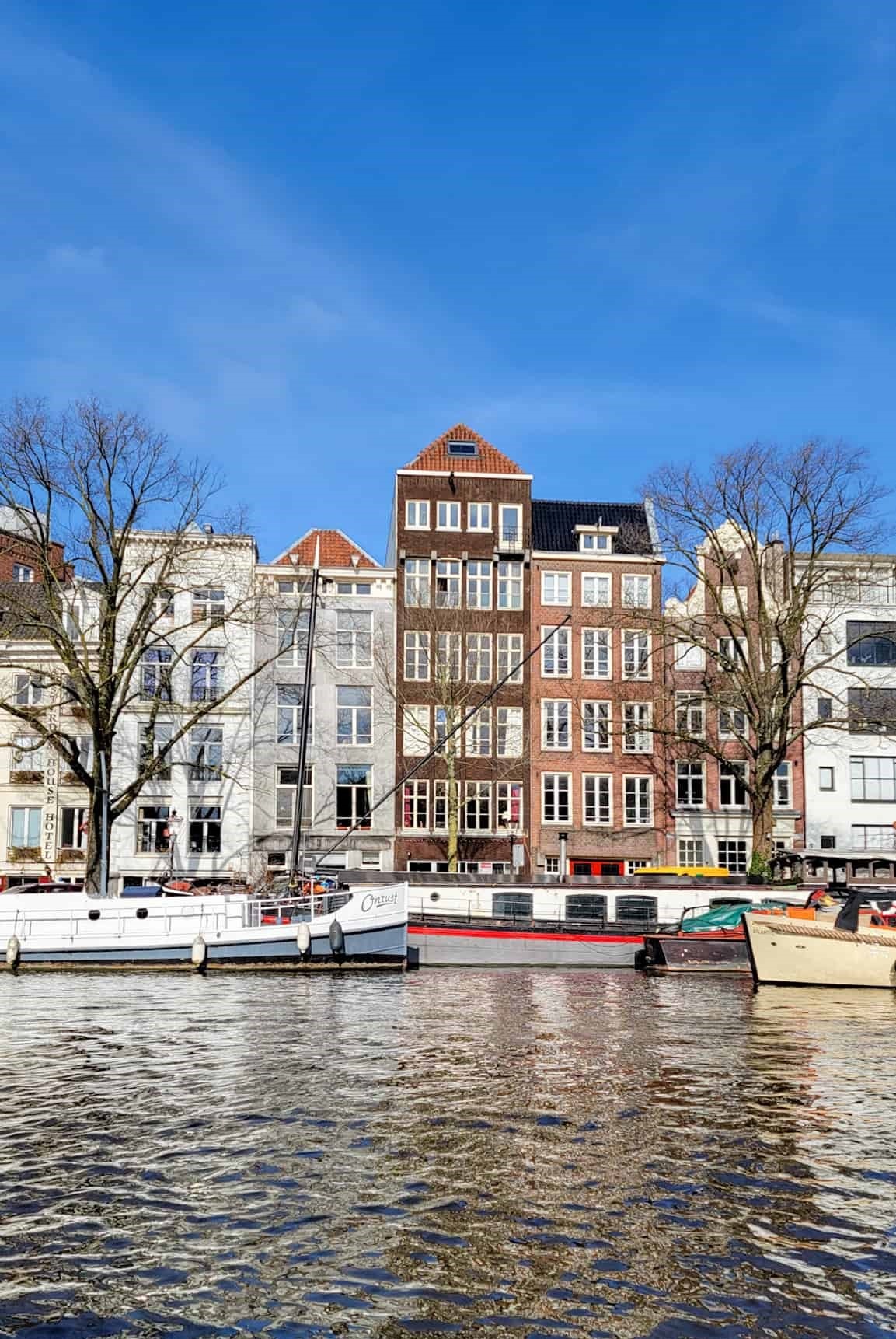 Amsterdam hotels with canal views for the best stay