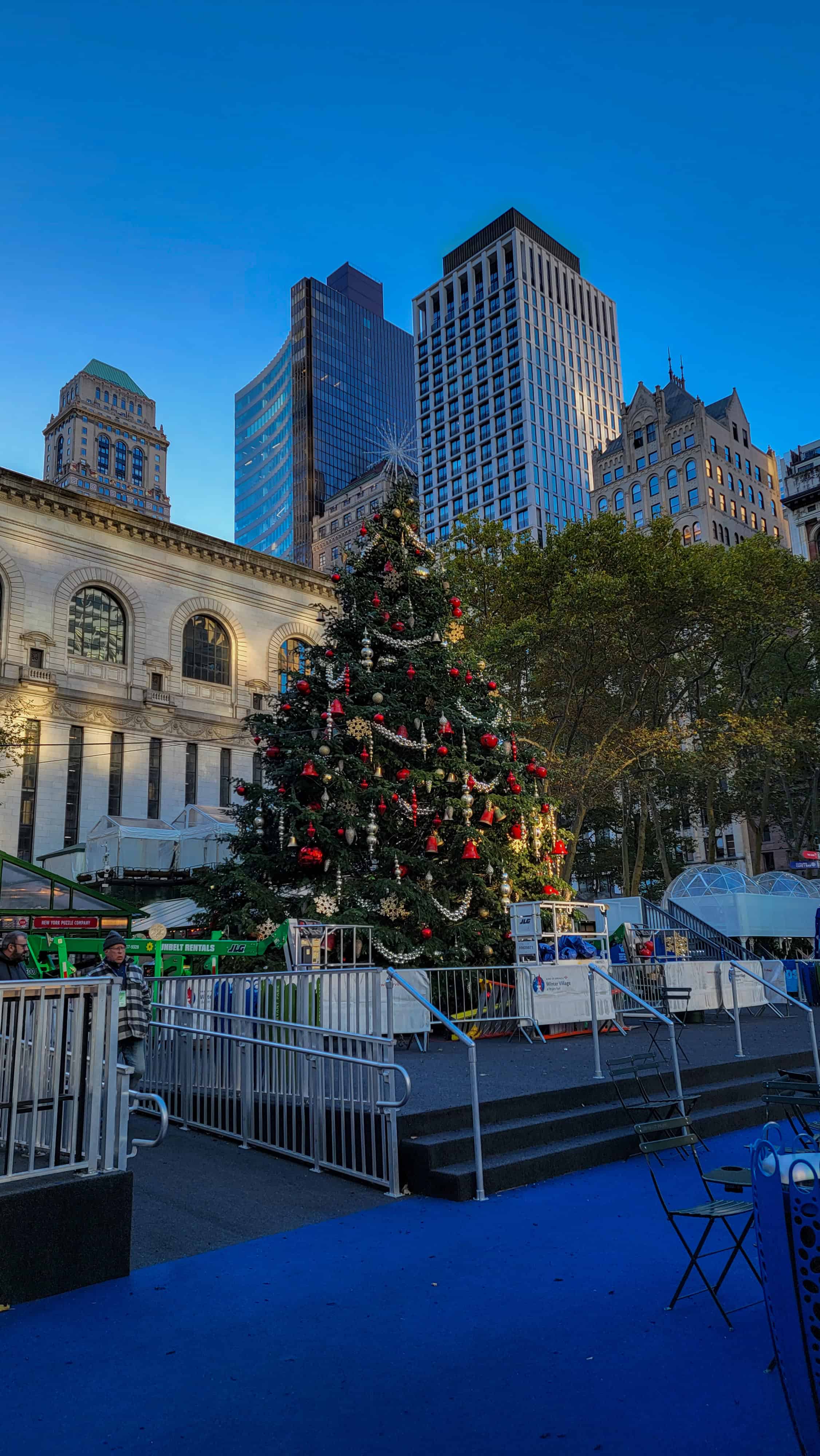 christmas tree in bryant park