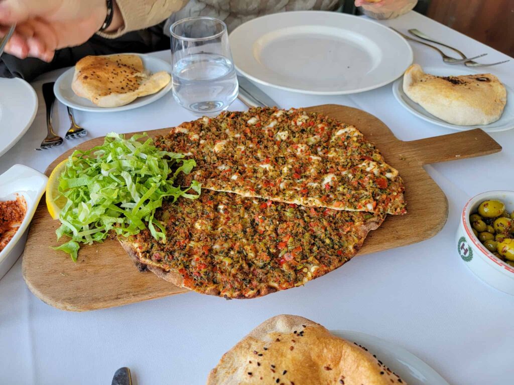 lahmacun at a restaurant in istanbul