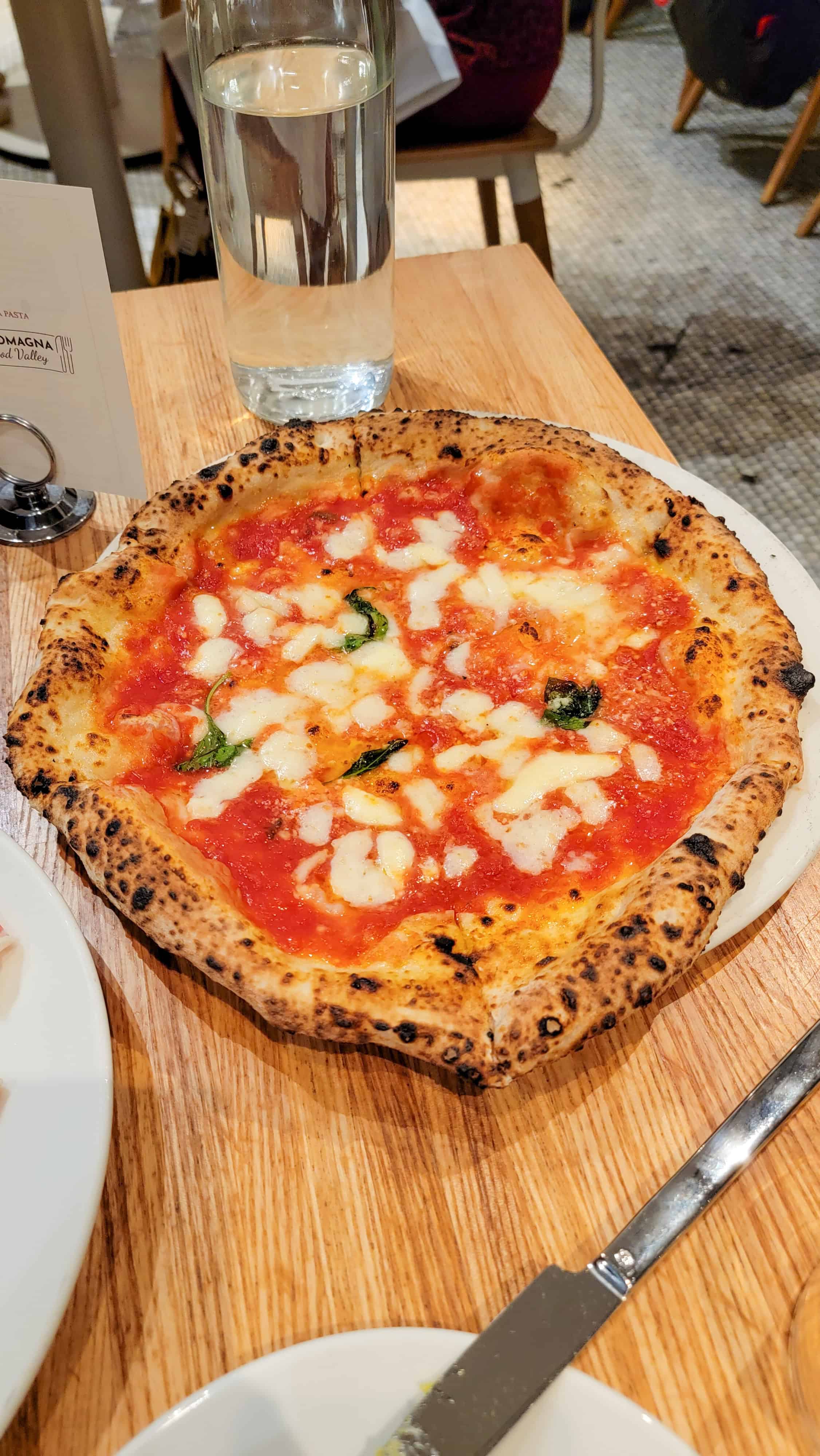 pizza margherita at eataly nyc