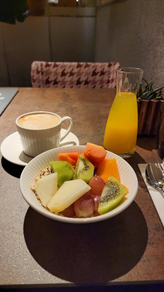 breakfast at hotel nh palacio de tepa madrid