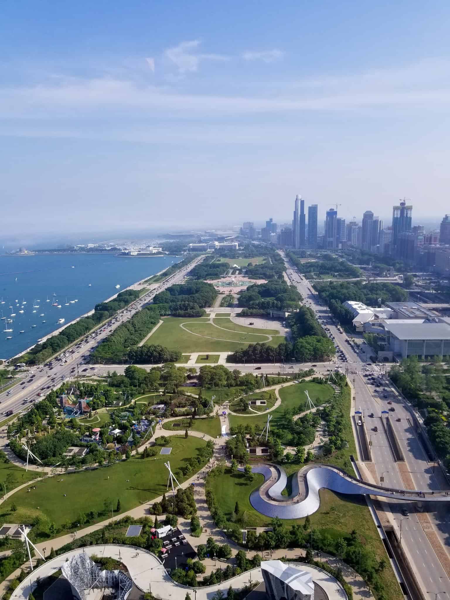 5 Best Chicago Hotels with Balcony for a Room with a View