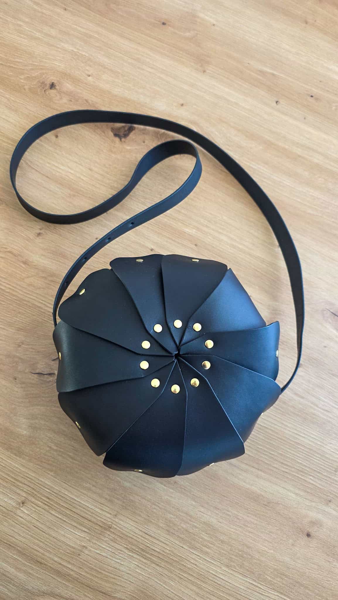 purse from atelier madre manuel dreesmann barcelona