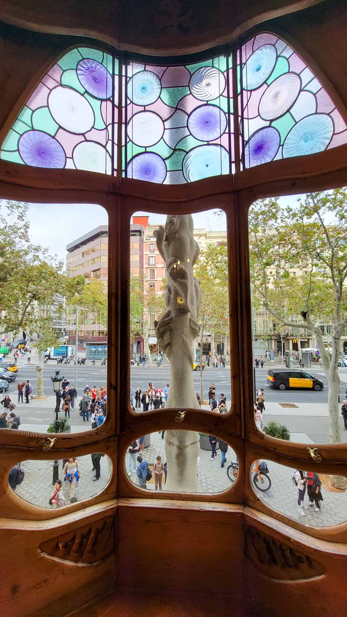 stained glass windows in casa batllo