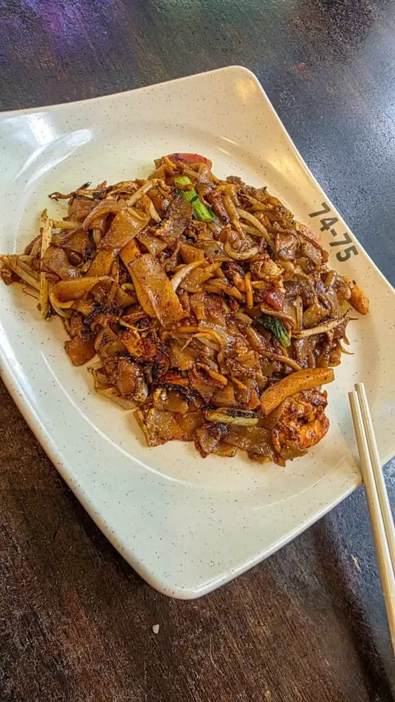 plate of char kway teow