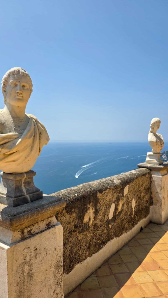 statues at terrazza dell'infinito at villa cimbrone
