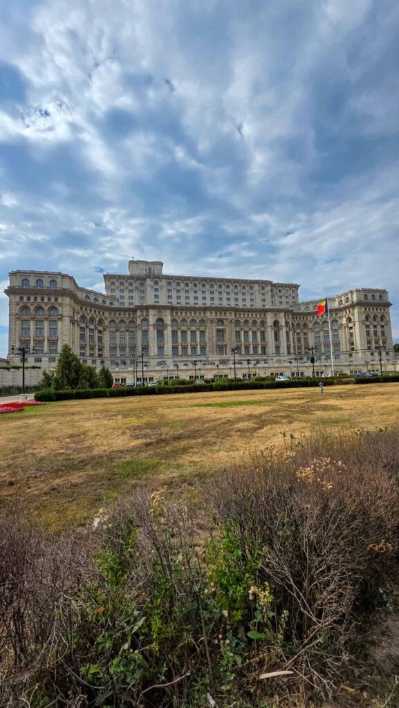 the palace of parliament in bucharest