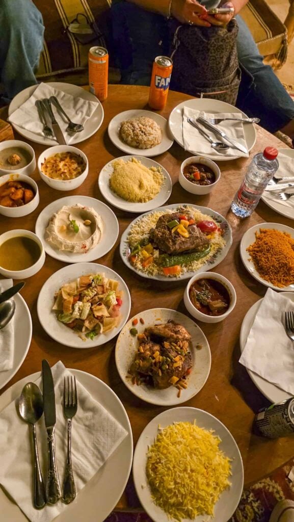 dinner at desert safari camp in dubai