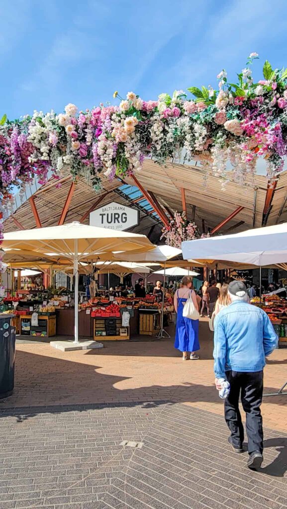 entrance to balti jaama turg