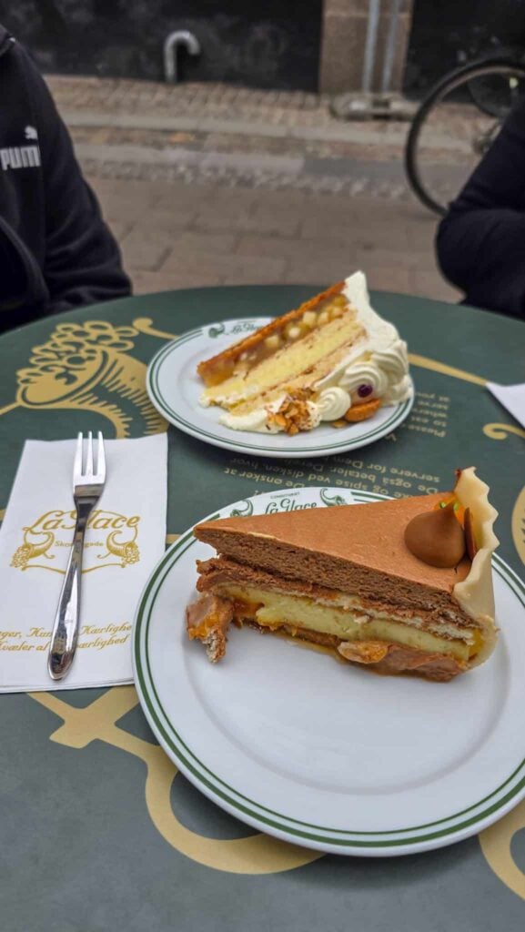 2 cakes from Conditori la Glace in Copenhagen