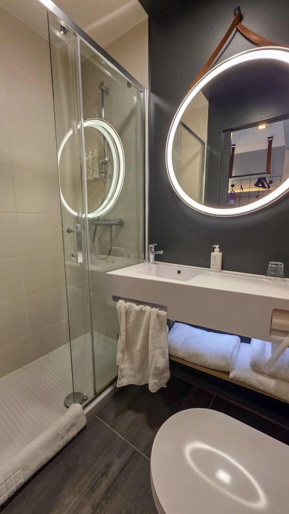 the bathroom in the author's room at moxy edinburgh