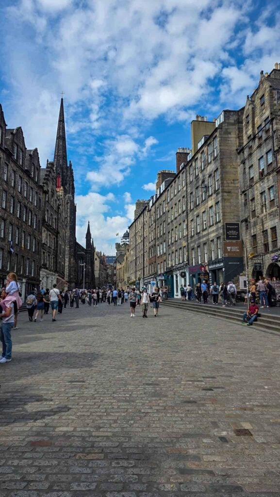 the royal mile in edinburgh