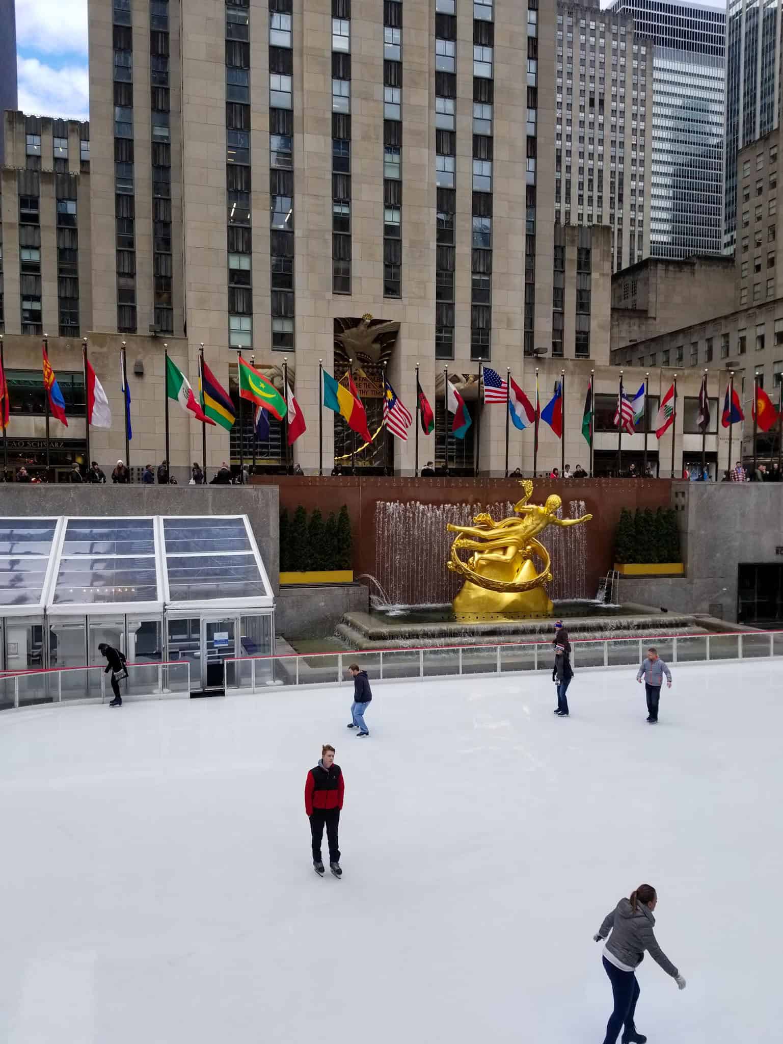 ice skating rink at rockefeller center