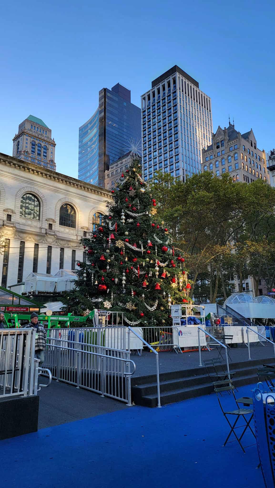the christmas tree at bryant park